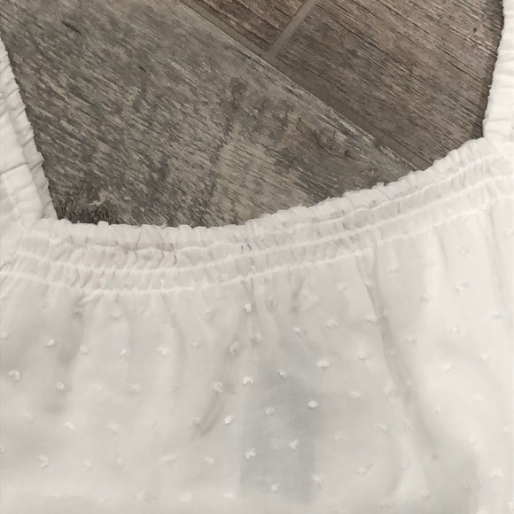 ๐HP!๐Express white dot flutter sleeve top - Picture 14 of 14